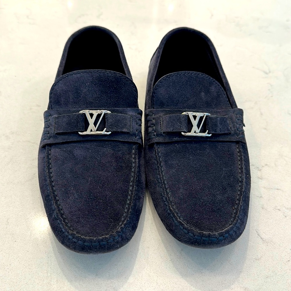 Louis Vuitton moccasin, Size 8 1/2, perfect condition.